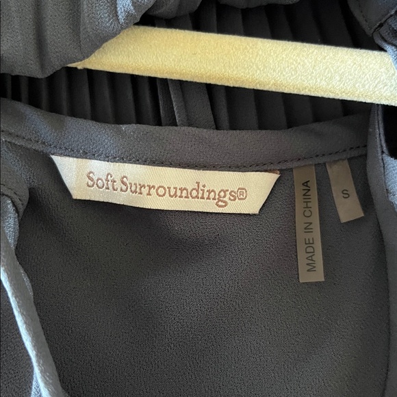 Pleated 2 piece Blouse with cami Soft Surroundings Taupe - Picture 8 of 9